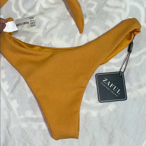 NWT ZAFUL Strapless Front Tie Detail Bikini 👙 - Picture 3 of 4